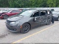2019 Chrysler Pacifica — photo 2 of 16 | VIN 2C4RC1GG6KR698436