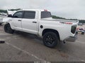 2015 Toyota Tundra — photo 3 of 17 | VIN 5TFDW5F19FX486952