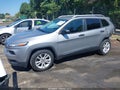 2015 Jeep Cherokee — photo 2 of 17 | VIN 1C4PJLAB3FW637404