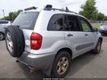 Photo 4 of 11 — 2005 Toyota RAV4