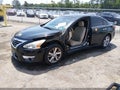 2014 Nissan Altima — photo 2 of 17 | VIN 1N4AL3APXEN210467