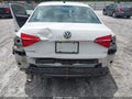 2016 Volkswagen Passat — photo 6 of 17 | VIN 1VWAT7A32GC008765