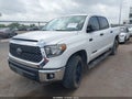 2020 Toyota Tundra — photo 2 of 16 | VIN 5TFDY5F19LX888928