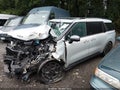 2025 Kia Carnival — photo 2 of 15 | VIN KNDNE5K34S6481088
