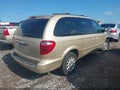Photo 4 of 11 — 2001 Chrysler Town & Country