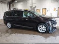 2017 Chrysler Pacifica — photo 14 of 17 | VIN 2C4RC1EG2HR570691