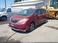 2011 Toyota Sienna — photo 2 of 16 | VIN 5TDKA3DC9BS005757
