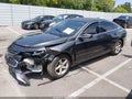 2017 Chevrolet Malibu — photo 2 of 16 | VIN 1G1ZC5ST3HF263443