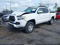 2022 Toyota Tacoma — photo 2 of 17 | VIN 3TYAX5GN8NT065492