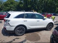 2016 Kia Sorento — photo 14 of 17 | VIN 5XYPGDA34GG109818