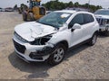 2021 Chevrolet Trax — photo 2 of 16 | VIN KL7CJPSM3MB362107
