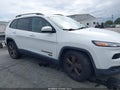 Photo 13 of 16 — 2017 Jeep Cherokee