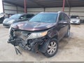 2013 Kia Sorento — photo 2 of 17 | VIN 5XYKT3A63DG382884