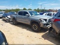 2018 Toyota Tacoma — photo 1 of 16 | VIN 5TFCZ5AN6JX156109
