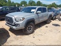 2018 Toyota Tacoma — photo 2 of 16 | VIN 5TFCZ5AN6JX156109