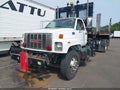 1999 GMC C-Series — photo 2 of 15 | VIN 1GDM7H1C2XJ513318