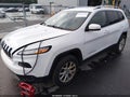 2015 Jeep Cherokee — photo 2 of 12 | VIN 1C4PJLCS8FW537280