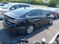 2019 Hyundai Sonata Hybrid — photo 4 of 17 | VIN KMHE24L3XKA090599