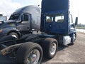 2015 Freightliner Cascadia 113 — photo 3 of 11 | VIN 1FUJGBDV4FLFM6580