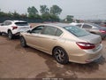 2016 Honda Accord — photo 3 of 16 | VIN 1HGCR2F37GA135854