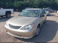 2005 Toyota Camry — photo 2 of 12 | VIN 4T1BF30K15U092290