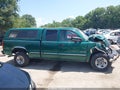 2000 Chevrolet Silverado 2500 — photo 14 of 17 | VIN 1GCFC29T2YE363795