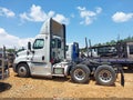 2014 Freightliner Cascadia 125 — photo 14 of 19 | VIN 3AKJGED5XESFL2378