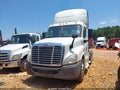 2014 Freightliner Cascadia 125 — photo 2 of 19 | VIN 3AKJGED5XESFL2378