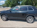 2017 Jeep Cherokee — photo 15 of 17 | VIN 1C4PJLCB7HW516102
