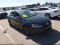 2016 Volkswagen Jetta — photo 1 of 16 | VIN 3VW267AJ2GM249184