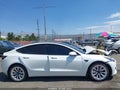 2022 Tesla Model 3 — photo 14 of 24 | VIN 5YJ3E1EB3NF166570
