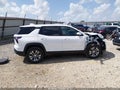 Photo 13 of 16 — 2026 Chevrolet Equinox