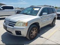2005 Mitsubishi Endeavor — photo 2 of 17 | VIN 4A4MM41S95E039783