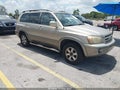 Photo 1 of 11 — 2004 Toyota Highlander