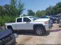 2015 GMC Sierra 3500 HD — photo 14 of 17 | VIN 1GT422C81FF570992