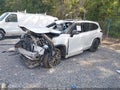 2023 Toyota Highlander — photo 2 of 16 | VIN 5TDKDRAH7PS023448