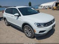 2018 Volkswagen Tiguan — photo 1 of 17 | VIN 3VV0B7AX9JM022867