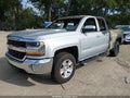 2017 Chevrolet Silverado 1500 — photo 2 of 12 | VIN 1GCVKREC5HZ130239