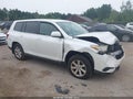2011 Toyota Highlander — photo 1 of 17 | VIN 5TDZK3EH2BS049752