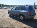 Photo 3 of 11 — 2004 Toyota Highlander
