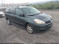 Photo 1 of 11 — 2004 Toyota Sienna