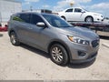 2017 Kia Sorento — photo 1 of 16 | VIN 5XYPG4A31HG239380