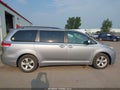 2013 Toyota Sienna — photo 13 of 16 | VIN 5TDKK3DC5DS303142