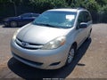 Photo 2 of 12 — 2009 Toyota Sienna