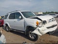 2006 Toyota Sequoia — photo 13 of 16 | VIN 5TDZT34A46S267800