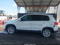 2017 Volkswagen Tiguan — photo 14 of 17 | VIN WVGSV7AX1HK005881