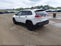 2017 Jeep Cherokee — photo 3 of 16 | VIN 1C4PJMABXHW621788