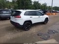 2017 Jeep Cherokee — photo 4 of 16 | VIN 1C4PJMABXHW621788