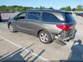 2018 Honda Odyssey — photo 3 of 17 | VIN 5FNRL6H79JB084924