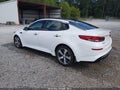 2019 Kia Optima — photo 3 of 16 | VIN 5XXGT4L38KG325144